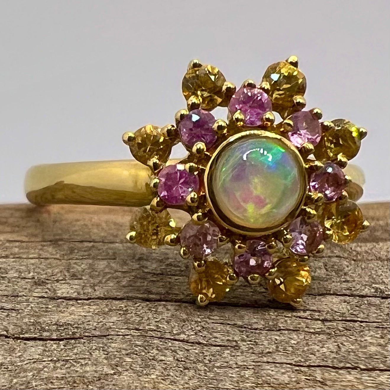 Sunshining Oasis 18K Gold Ring