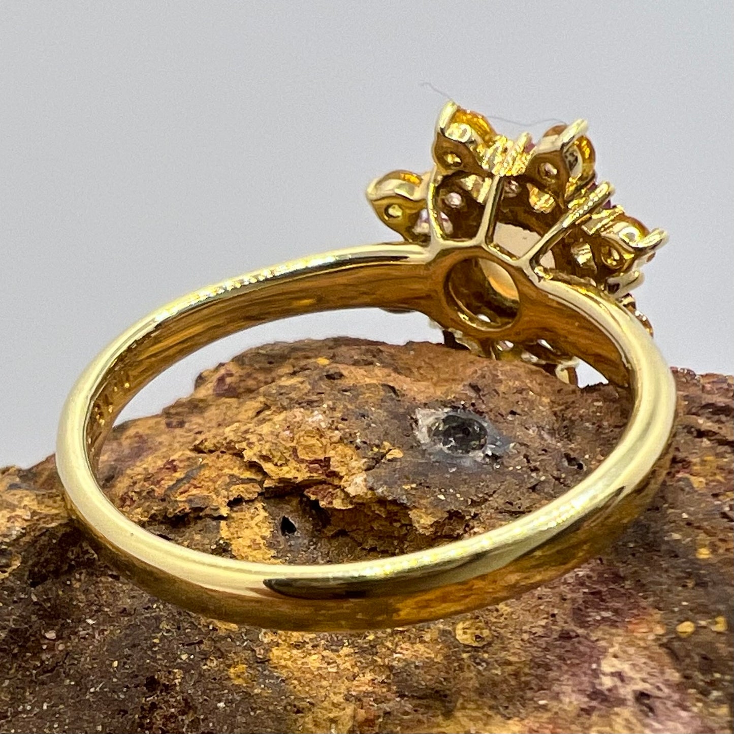 Sunshining Oasis 18K Gold Ring